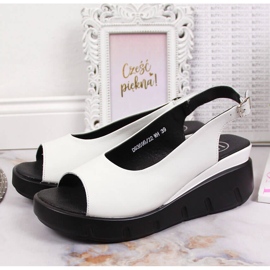 Sandales en cuir pour femmes sur un coin blanc Filippo blanche 2