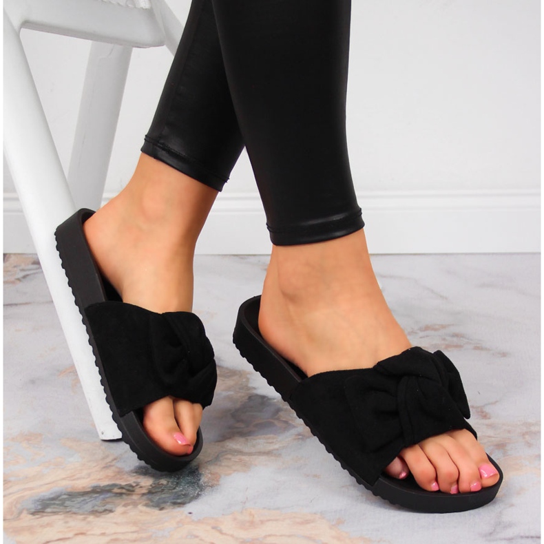 Chaussons femme Jezzi noirs avec nœud 1