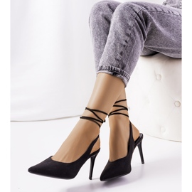 Talons hauts noirs avec talon ouvert le noir 2