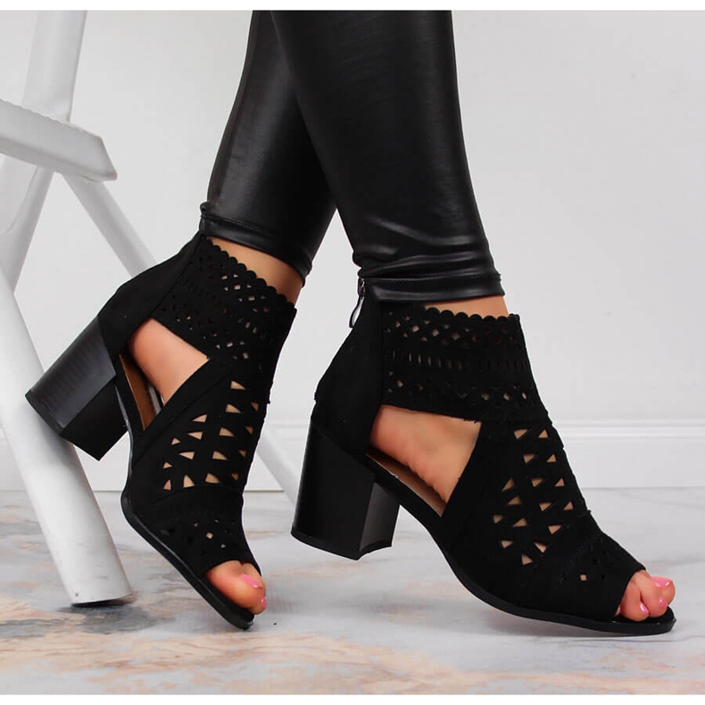 T.Sokolski Sandales noires ajourées pour femme par T. Sokolski 1