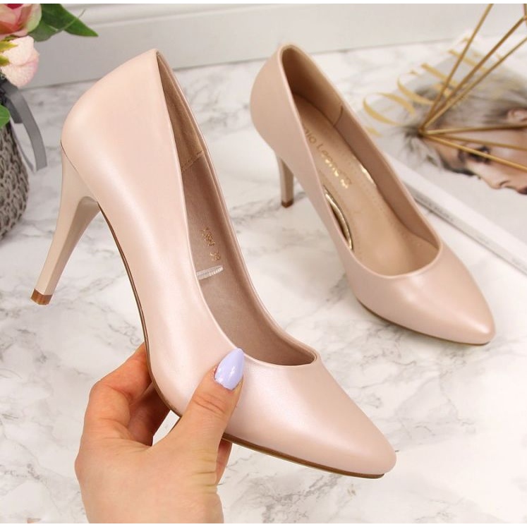 Escarpins sur une perle beige W Sergio Leone 1