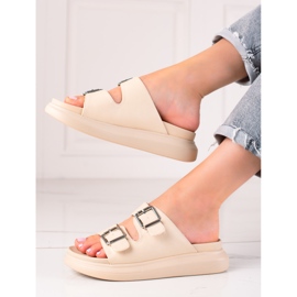 LA.FI Chaussons Avec Boucles beige 1 LA.FI Chaussons Avec Boucles beige 1
