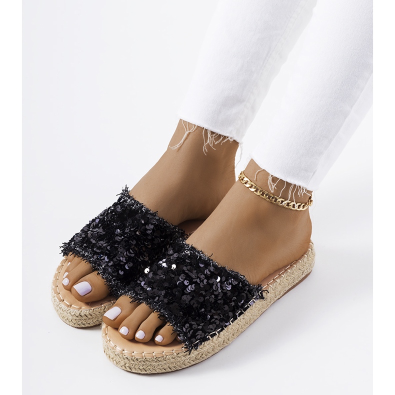 Chaussons noirs sur la plateforme Susanna 1