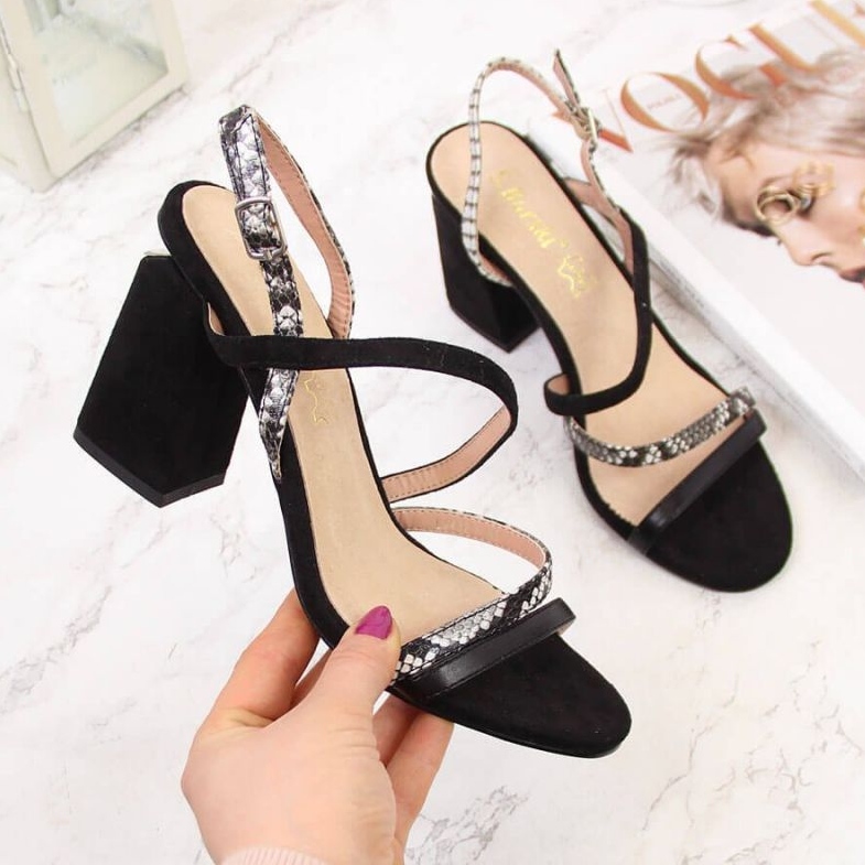 Sandales noires en peau de serpent en S.Barski le noir 1