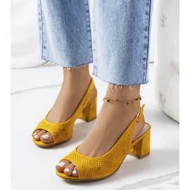 Sandale ajourée jaune Graco 1