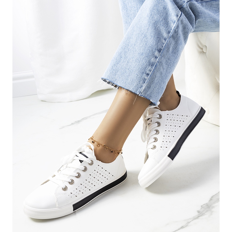 Baskets femme Tuuri noires et blanches 1