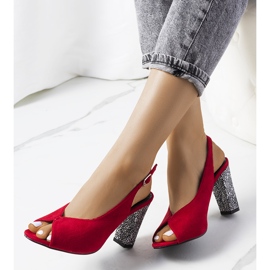 Sandales en daim rouge Bonnie 2