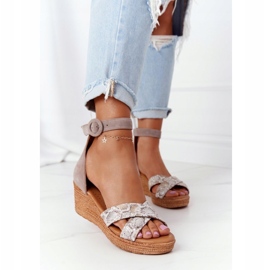 Sandales Compensées en Daim Maciejka 04565-04 Beige-Or 1