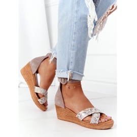 Sandales Compensées en Daim Maciejka 04565-04 Beige-Or 2