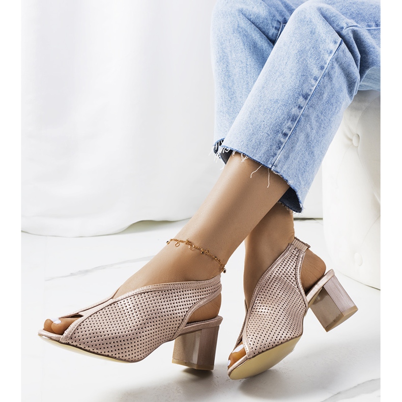 Sandales ajourées rose jonc doré 1