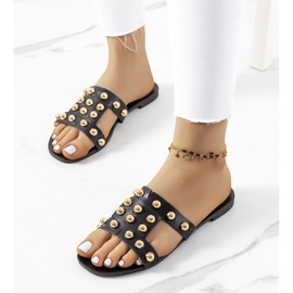 Chaussons noirs avec clous décoratifs Amparo le noir 1