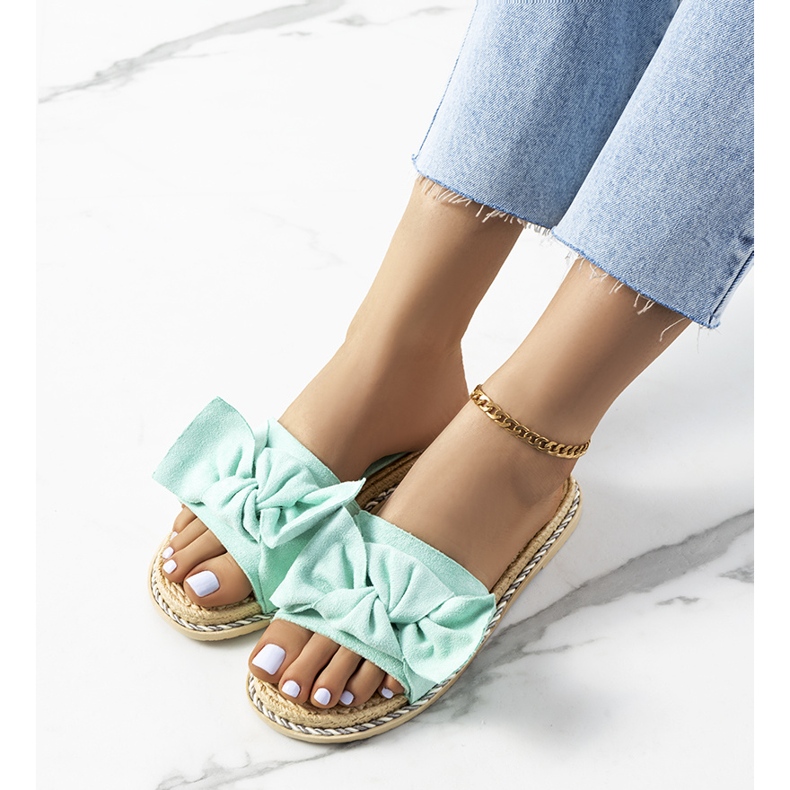 Pantoufles vertes avec un nœud Avi 2