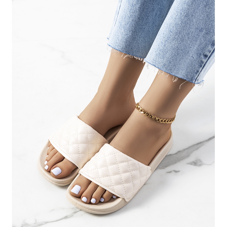 Chaussons Kate matelassés beiges 1