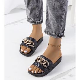 Chaussons Anandi matelassés noirs 1