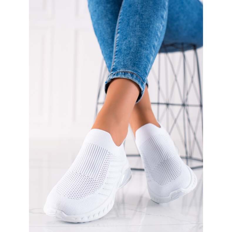 DK Chaussures de sport confortables à enfiler blanche 1 DK Chaussures de sport confortables à enfiler blanche 1