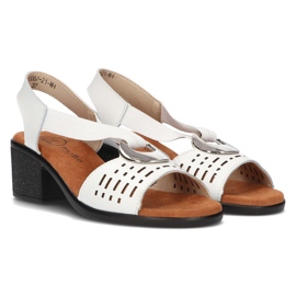 Sandales en cuir ouvertes avec Filippo DS2308 / 22 Décoration blanche 2
