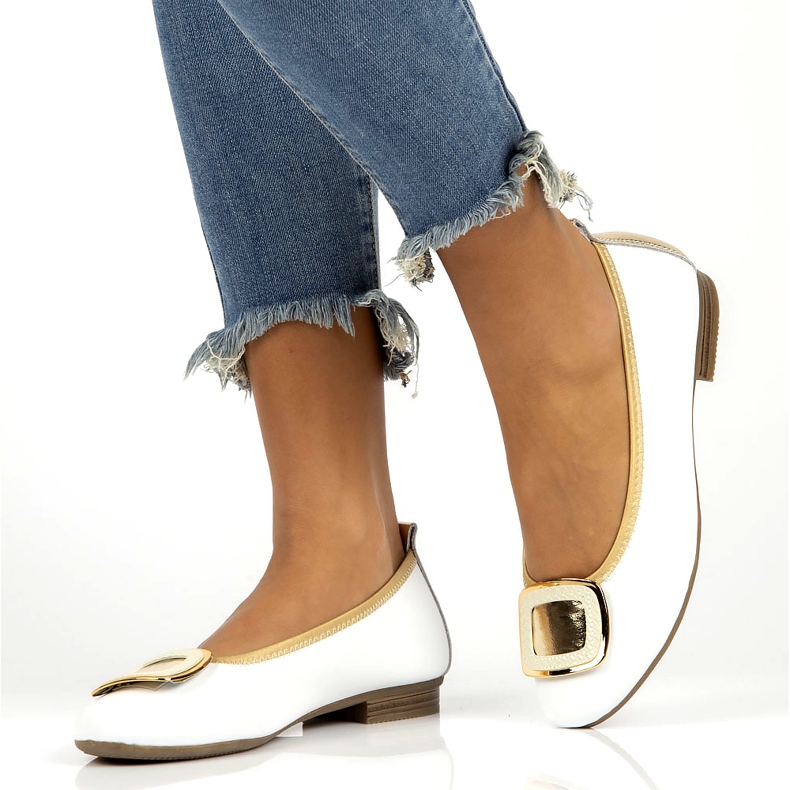 Chaussures en cuir avec décoration Filippo DP3661/22 Wh blanc 7