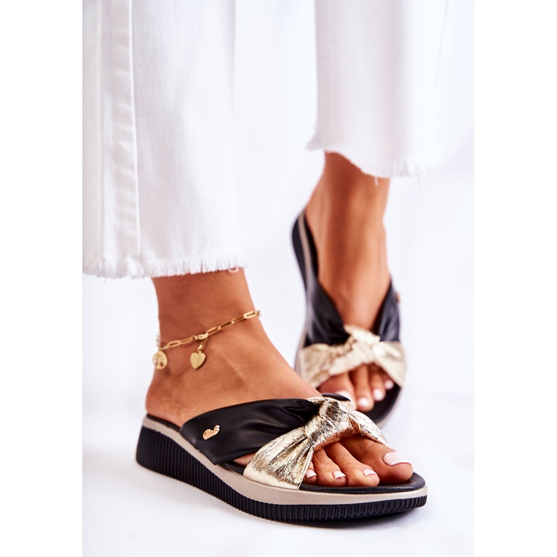 PE1 Chaussons Confortables en Cuir pour Femme Noir et Doré Neyla 1