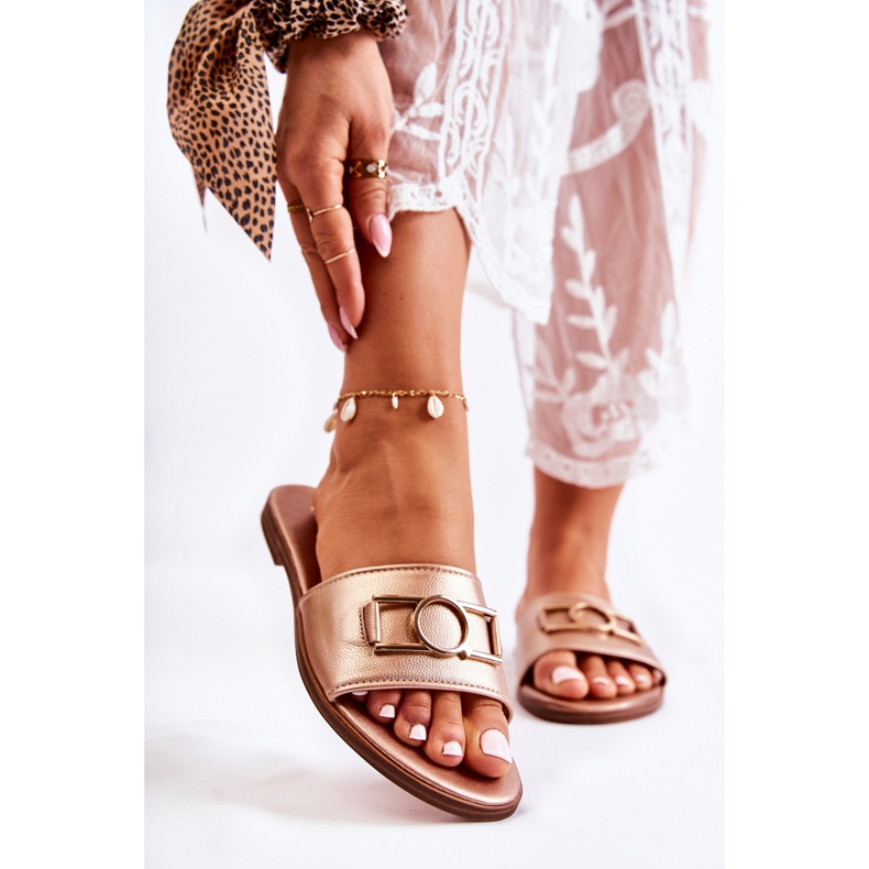 PE1 Chaussons Classiques Femme Avec Décoration Sherri Dorée d'or 1