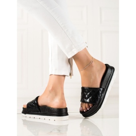 Small Swan Chaussons matelassés sur la plate-forme le noir 1 Small Swan Chaussons matelassés sur la plate-forme le noir 1