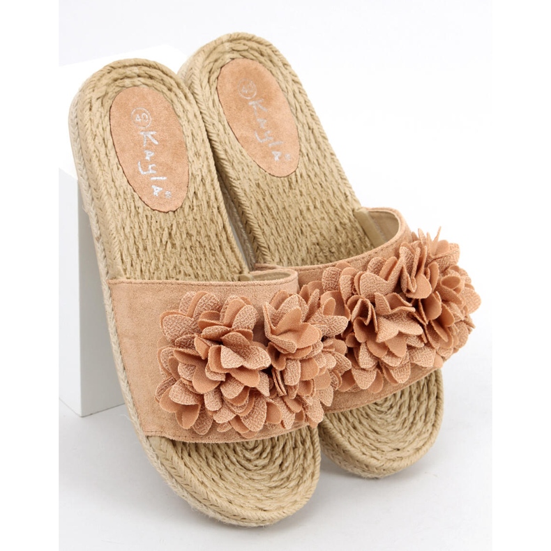 Chaussons fiesta fleuris Primrose Camel beige 2