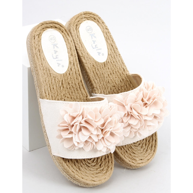 Chaussons Floral Fiesta Primevère Beige 2 Chaussons Floral Fiesta Primevère Beige 2