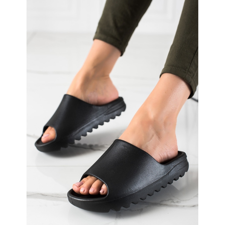 Seastar Chaussons noirs confortables le noir 1