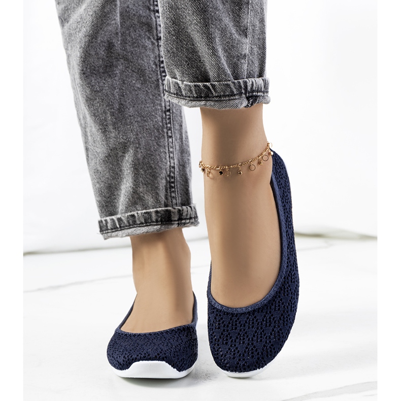 Ballerines Holmen bleu marine ajourées 1