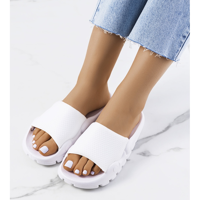 Chaussons femme Distant blanc blanche 1