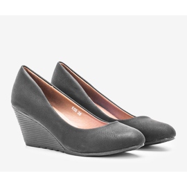 Escarpins noirs sur le coin Unies le noir 1