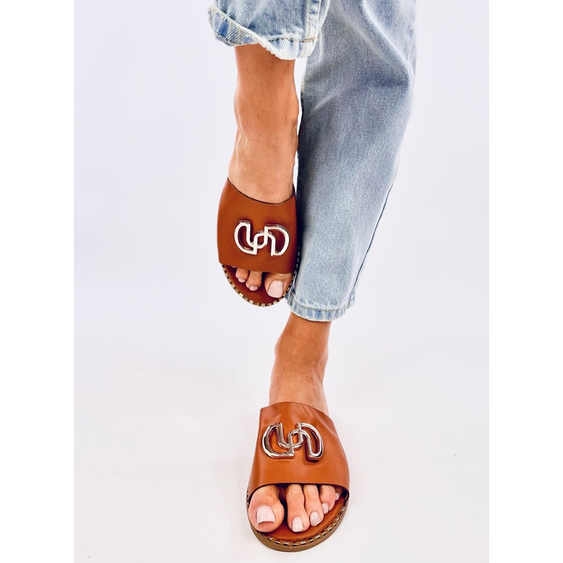 Chaussons femme Larisa Camel brun 1