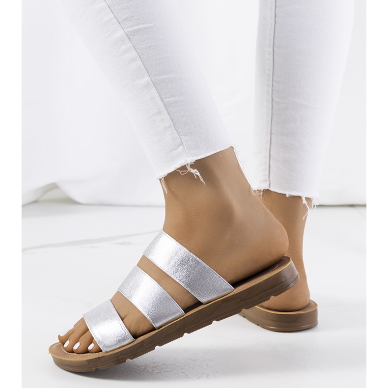 BM Chaussons femme Cremik argentés 1 BM Chaussons femme Cremik argentés 1