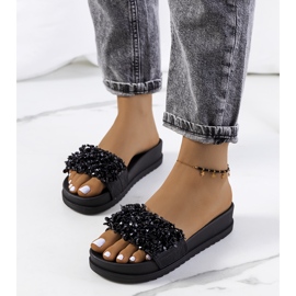 Chaussons noirs sur la plateforme Marthas 1