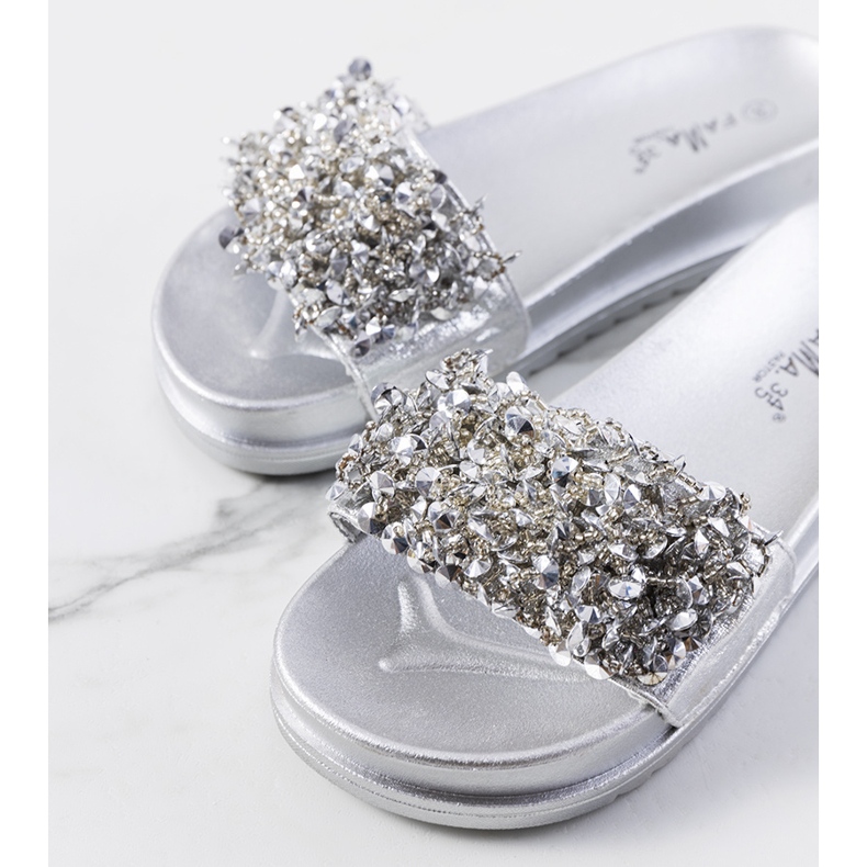 Pantoufles argentées sur la plate-forme Marthas 1