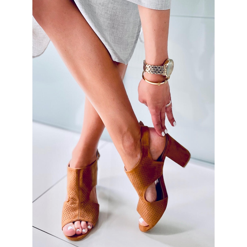 Sandales ajourées à talon haut Stacy Camel brun 1