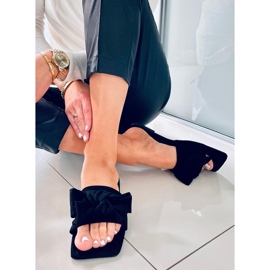 Claquettes noires à semelle carrée Nisha le noir 1