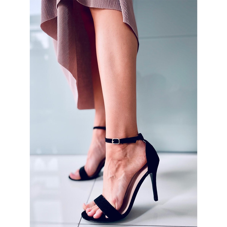 Sheila Sandales noires à talons hauts le noir 1 Sheila Sandales noires à talons hauts le noir 1