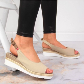 Sandales compensées Big Star W INT1727B beige 3