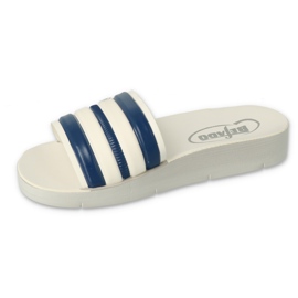 Les tongs pour enfants de la mousse Befado 067y003 rayés blanche 1