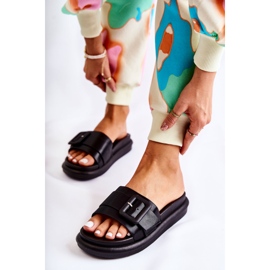 Chaussons Noirs Femme Avec Boucle Devia 1