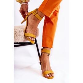 Sandales en Daim pour Femme à Talon Haut Jaune Marconi 2