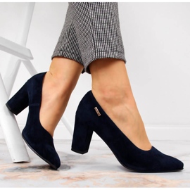 Escarpins pour femmes sur le poteau bleu marine par Monique 1 Escarpins pour femmes sur le poteau bleu marine par Monique 1