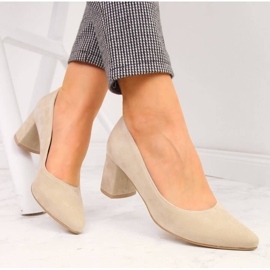 Escarpins sur le pilier en daim Juma beige 1