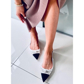 Chanel Taylor Ballerines blanches 2 Chanel Taylor Ballerines blanches 2