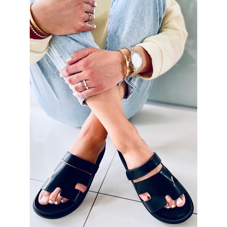 Pantoufles Tawny Black pour femmes le noir 1