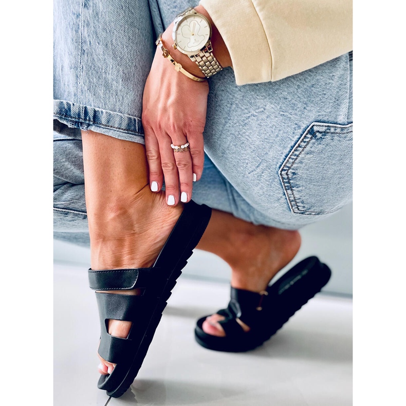 Pantoufles Tawny Black pour femmes le noir 2