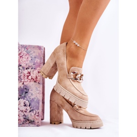 Escarpins à la mode sur la plate-forme et une barre Lewski Shoes 3197 Beige 1