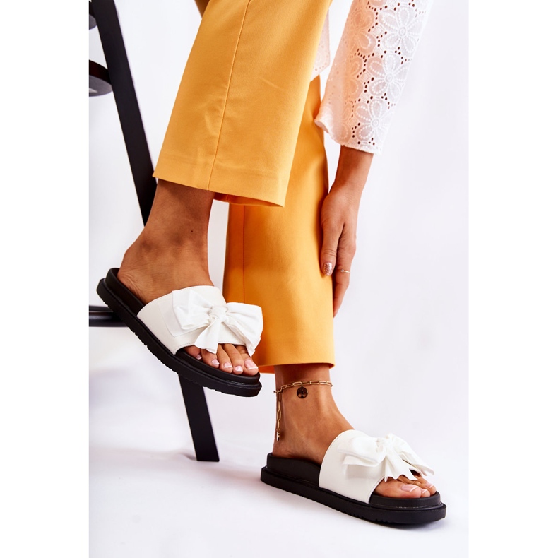 PJ1 Chaussons Femme Classiques En Cuir Avec Un Nœud Blanc Dessy blanche 1