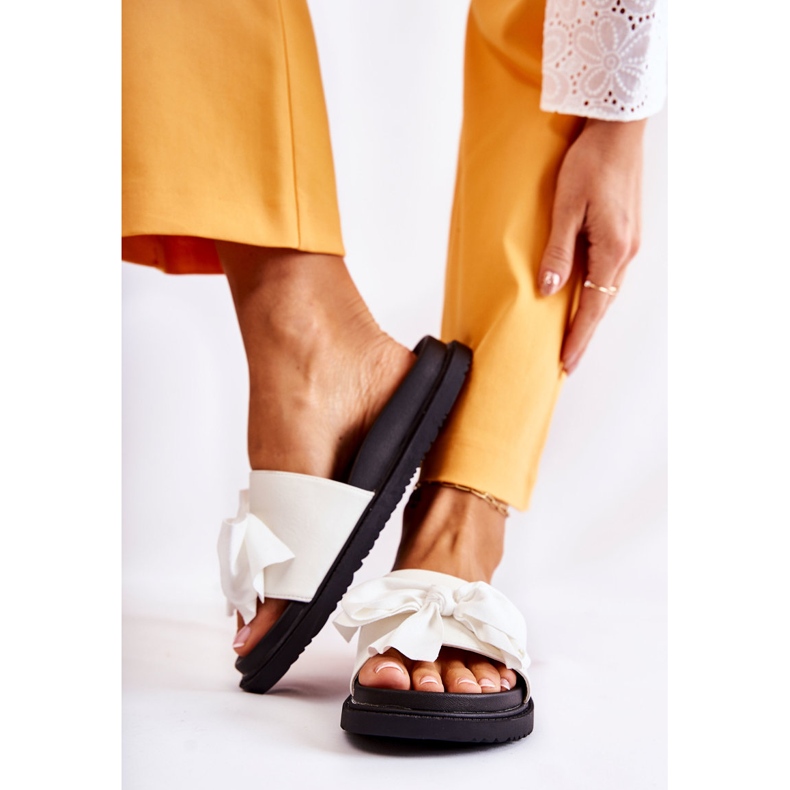 PJ1 Chaussons Femme Classiques En Cuir Avec Un Nœud Blanc Dessy blanche 2