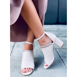 Sandales à talons Mary Beige 2